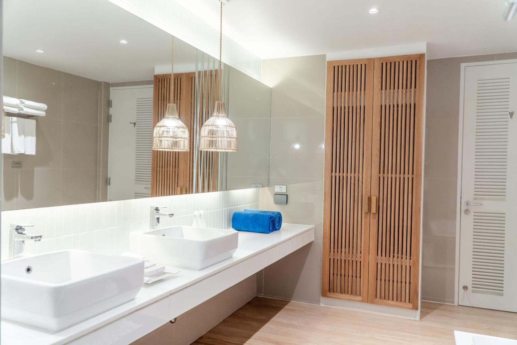 Hotel Club Wyndham Sea Pearl Phuket Patong Esterno foto