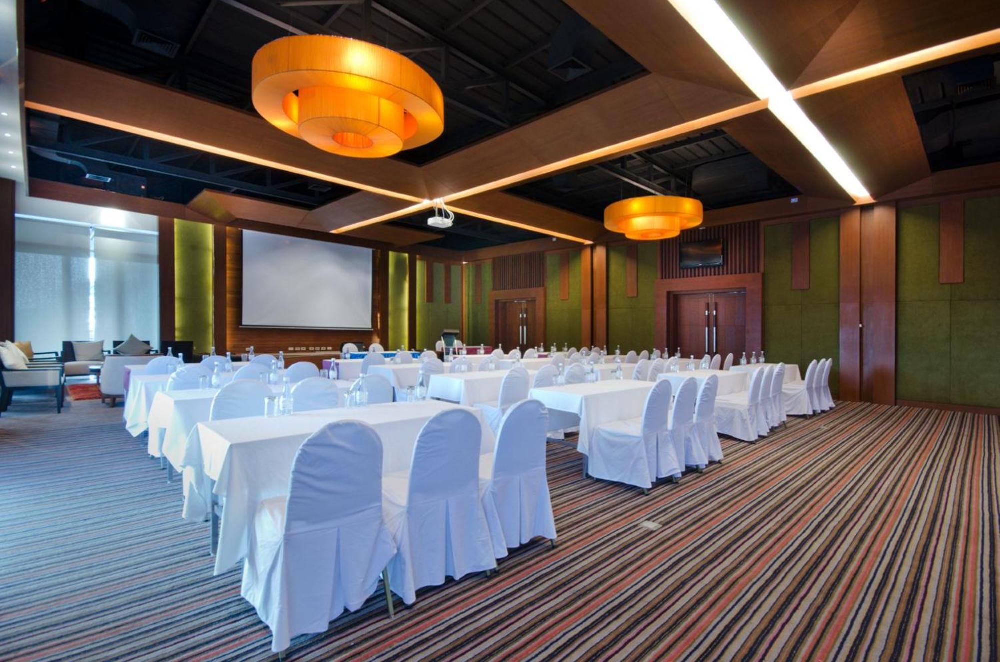 Hotel Club Wyndham Sea Pearl Phuket Patong Esterno foto