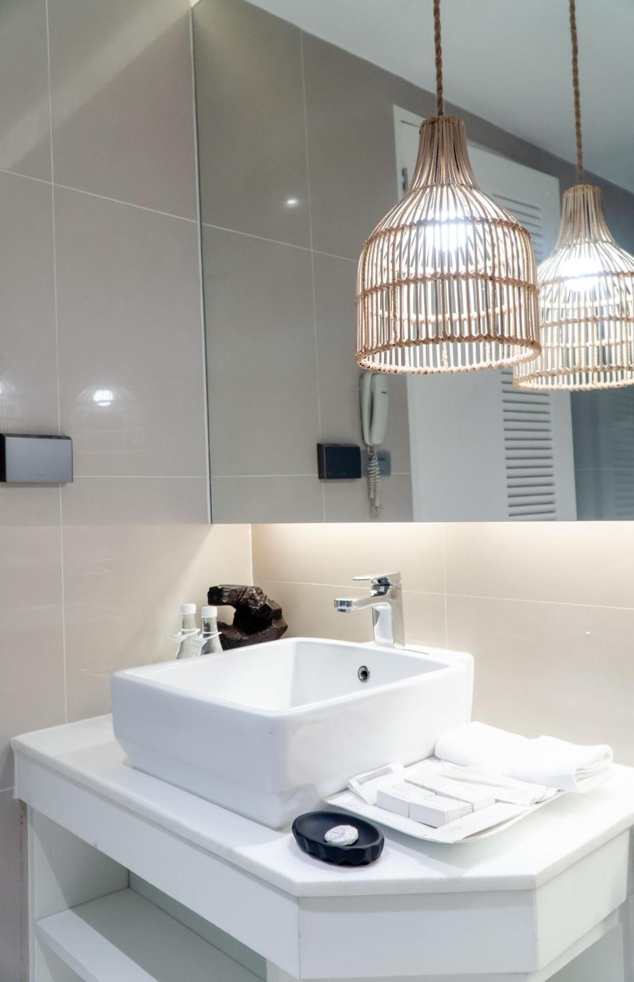 Hotel Club Wyndham Sea Pearl Phuket Patong Esterno foto