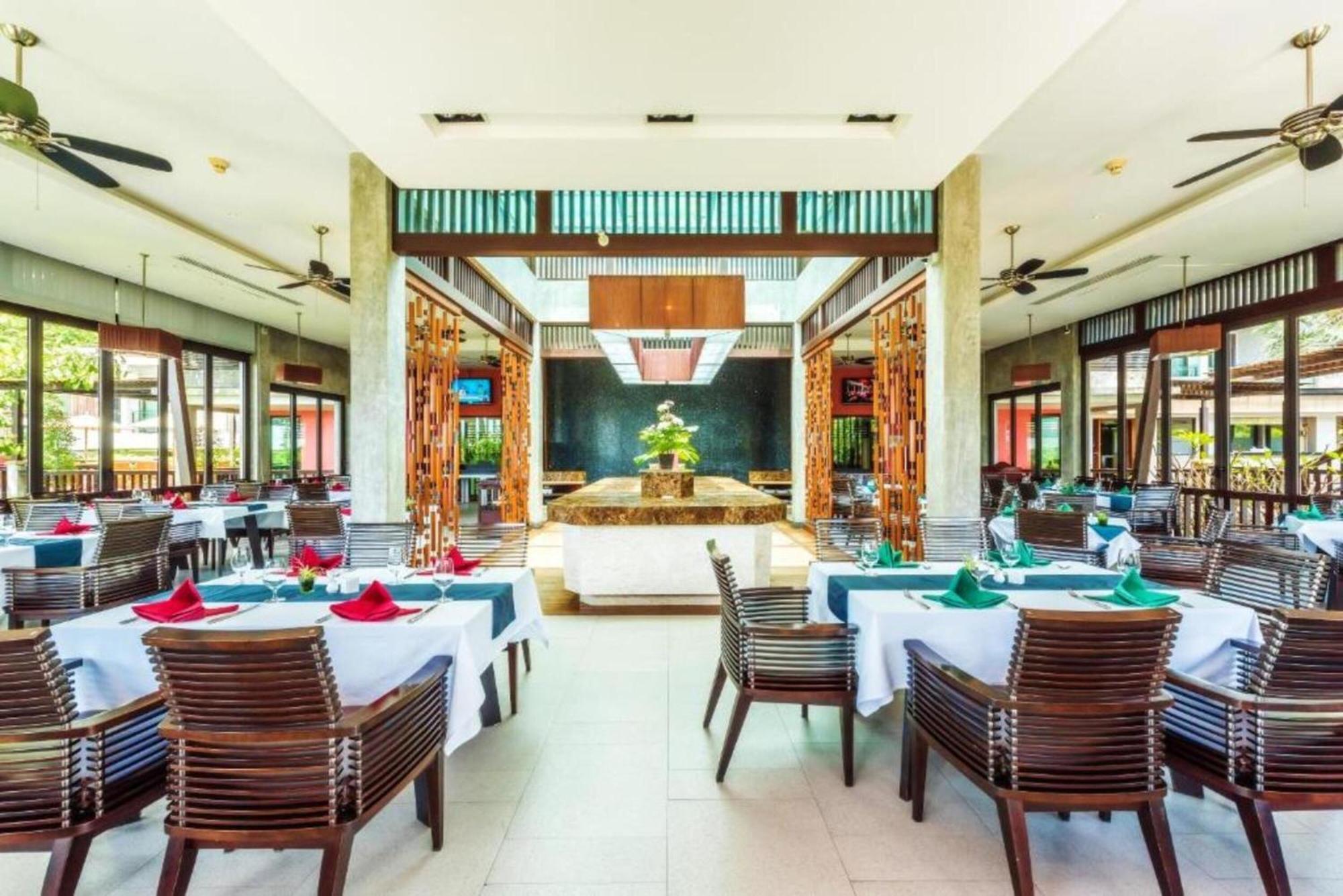 Hotel Club Wyndham Sea Pearl Phuket Patong Esterno foto